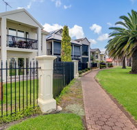 Port Adelaide Harbourside House - Holiday Jervis Bay