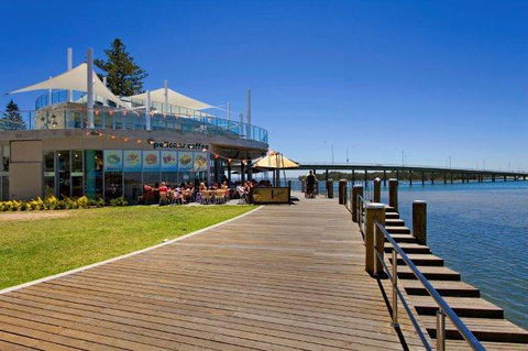 Lakeside Waterfront Apartment The Entrance - Holiday Jervis Bay 40