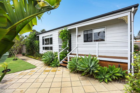 Ainslie Roberts Drive Retreat - Holiday Jervis Bay 12