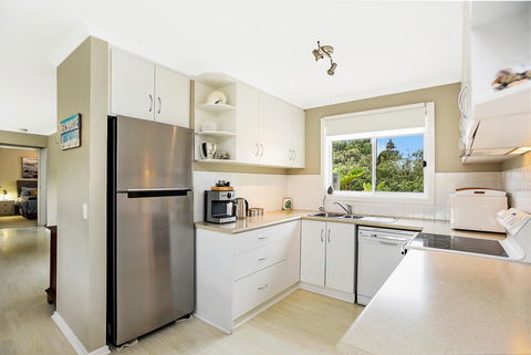 Ainslie Roberts Drive Retreat - Holiday Jervis Bay 3