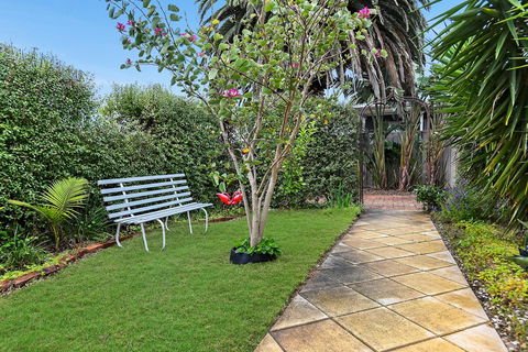 Ainslie Roberts Drive Retreat - Holiday Jervis Bay 16