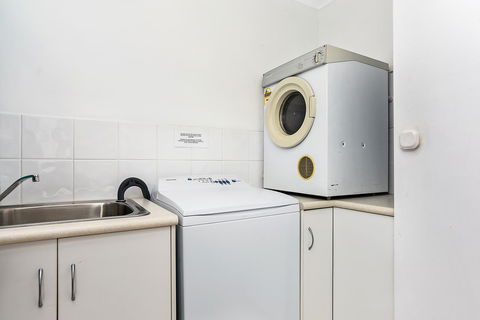 Ainslie Roberts Drive Retreat - Holiday Jervis Bay 10