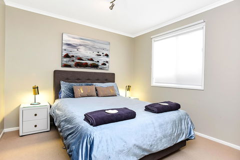 Ainslie Roberts Drive Retreat - Holiday Jervis Bay 4