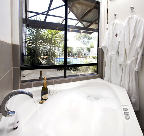 Majestic Oasis Apartments - Holiday Jervis Bay 9