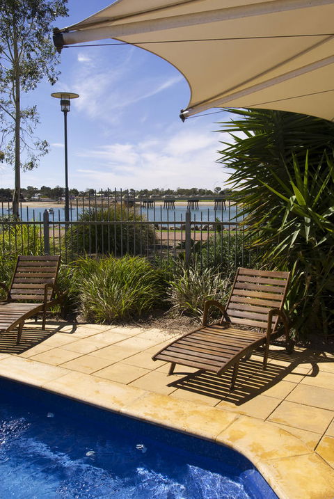 Majestic Oasis Apartments - Holiday Jervis Bay 13