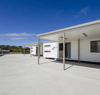 Rocks Retreat Cabin - Dolphin - Holiday Jervis Bay