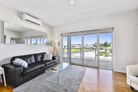 Aloha Waterfront Properties - Holiday Jervis Bay 26