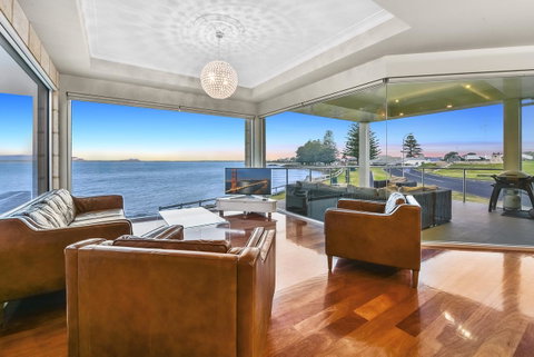 Aloha Waterfront Properties - Holiday Jervis Bay 4