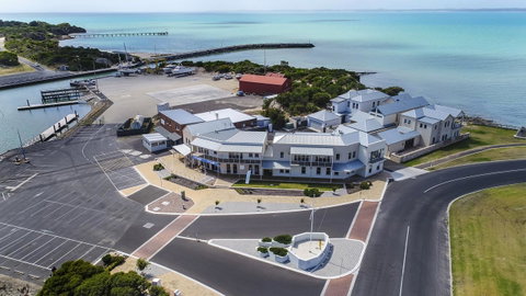 Aloha Waterfront Properties - Holiday Jervis Bay 1