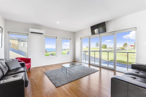 Aloha Waterfront Properties - Holiday Jervis Bay 30