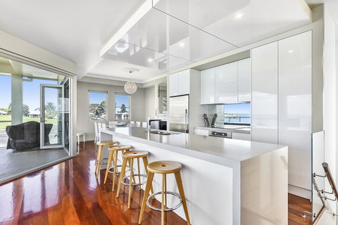 Aloha Waterfront Properties - Holiday Jervis Bay 7