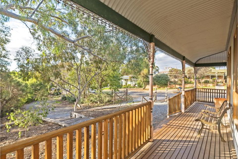 Rustic On 13th - Holiday Jervis Bay 20
