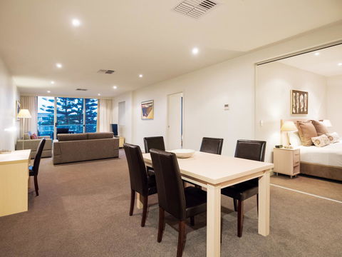 Oaks Glenelg Liberty Suites - Holiday Jervis Bay 24