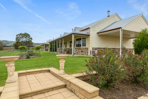Barossa Vineyard Cottages - Holiday Jervis Bay 27