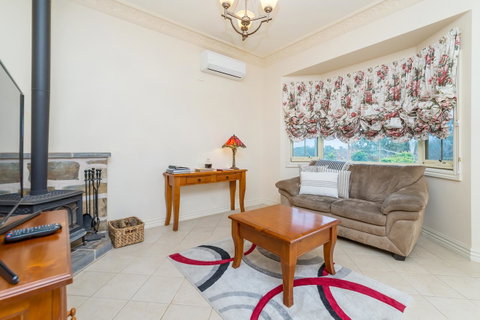 Barossa Vineyard Cottages - Holiday Jervis Bay 18