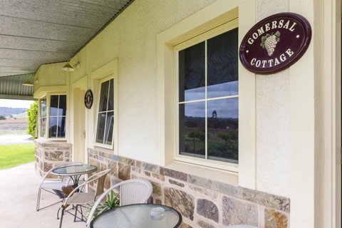 Barossa Vineyard Cottages - Holiday Jervis Bay 11