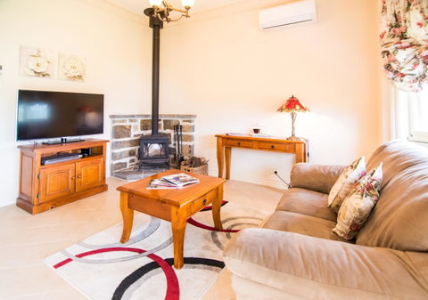 Barossa Vineyard Cottages - Holiday Jervis Bay 34