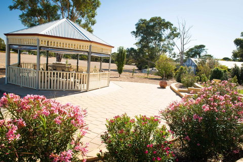 Barossa Vineyard Cottages - Holiday Jervis Bay 4