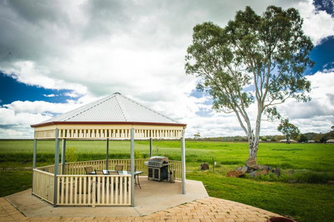 Barossa Vineyard Cottages - Holiday Jervis Bay 42