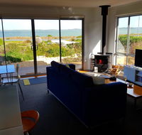 Coorong Waterfront Retreat - Holiday Jervis Bay