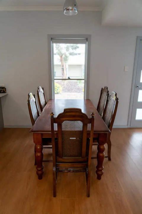 Gawler Townhouse 3 Bedroom - Holiday Jervis Bay 21