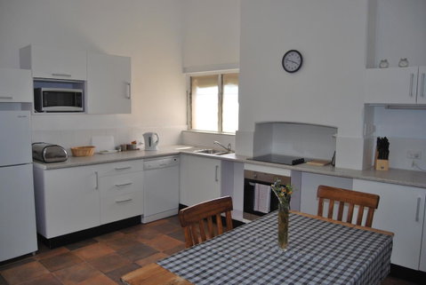 Jacaranda Cottage - Holiday Jervis Bay 8