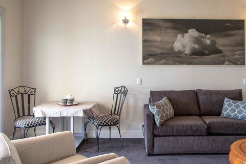 Angaston House - Holiday Jervis Bay 8