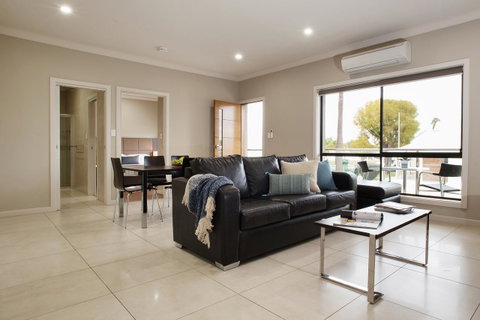 Renmark Holiday Apartments - Holiday Jervis Bay 1