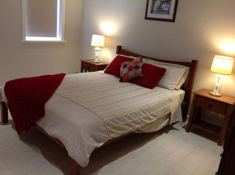 Elandra Holiday Home - Holiday Jervis Bay 10