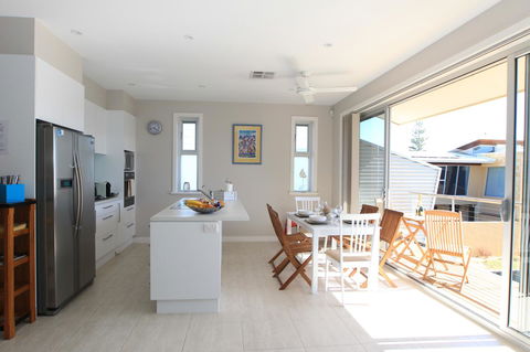 Elandra Holiday Home - Holiday Jervis Bay 8