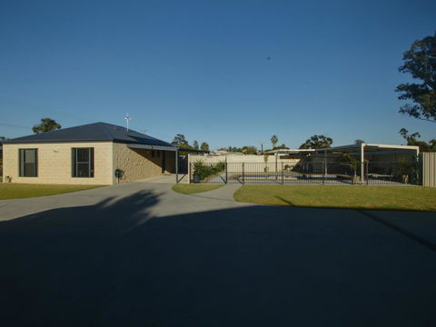 DBJ Holiday Units - Holiday Jervis Bay 1