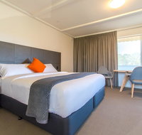 Mick O'Sheas - Holiday Jervis Bay