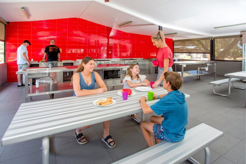 BIG4 Renmark Riverfront Holiday Park - Holiday Jervis Bay 43