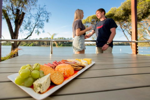 BIG4 Renmark Riverfront Holiday Park - Holiday Jervis Bay 6