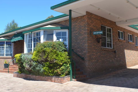 Deer Park Motor Inn Armidale - Holiday Jervis Bay 24