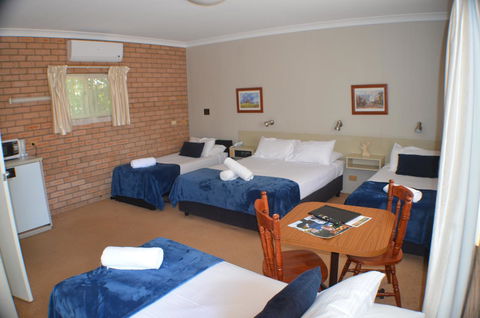 Deer Park Motor Inn Armidale - Holiday Jervis Bay 9