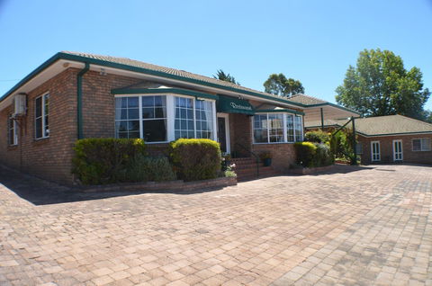Deer Park Motor Inn Armidale - Holiday Jervis Bay 32