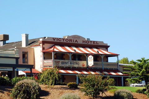 Victoria Hotel Strathalbyn - Holiday Jervis Bay 9