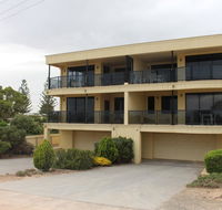 The Lighthouse - Beachfront Accommodation - Holiday Jervis Bay