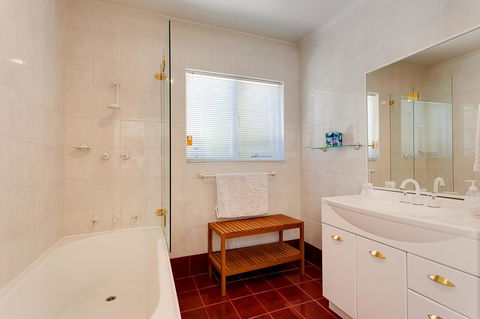 Cottesloe Beach House I - Holiday Jervis Bay 4