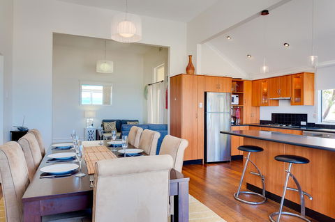 Cottesloe Beach House I - Holiday Jervis Bay 19