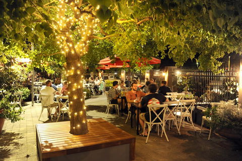 The Stirling Arms Hotel - Holiday Jervis Bay 2