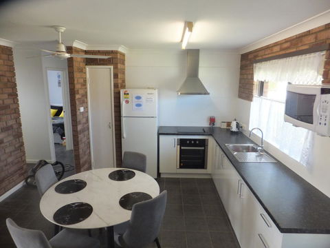 Ocean Beach Chalet 18 - Holiday Jervis Bay 17