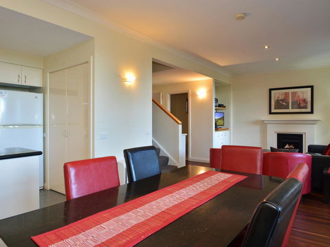 Villa Executive 2br Cypress DS Located Within Cypress Lakes Resort - Holiday Jervis Bay 5