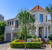 Kensington Self-Contained Modern House 89BROM - Holiday Jervis Bay