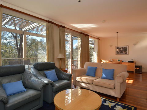 Villa 2br Prosecco Villa Located Within Cypress Lakes Resort - Holiday Jervis Bay 3