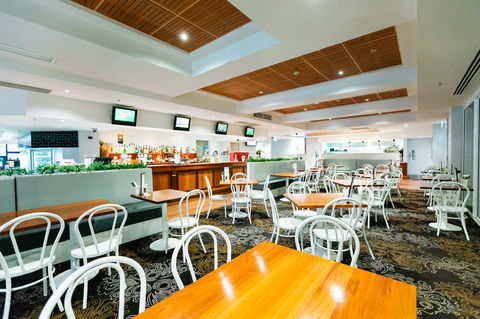 Coniston Hotel Wollongong - Holiday Jervis Bay 21