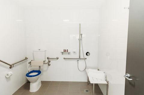 Coniston Hotel Wollongong - Holiday Jervis Bay 26