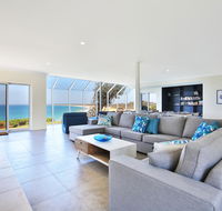 Neptune - Absolute Beachfront - Holiday Jervis Bay
