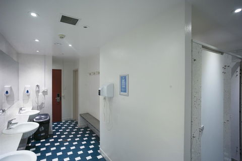 YHA Sydney Central - Holiday Jervis Bay 7